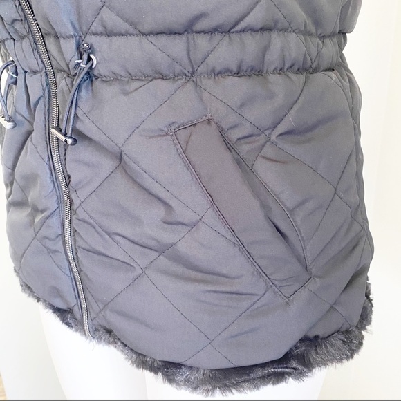 CASUAL IDENTITY Reversible Quilted Fur Vest Black - Picture 6 of 14